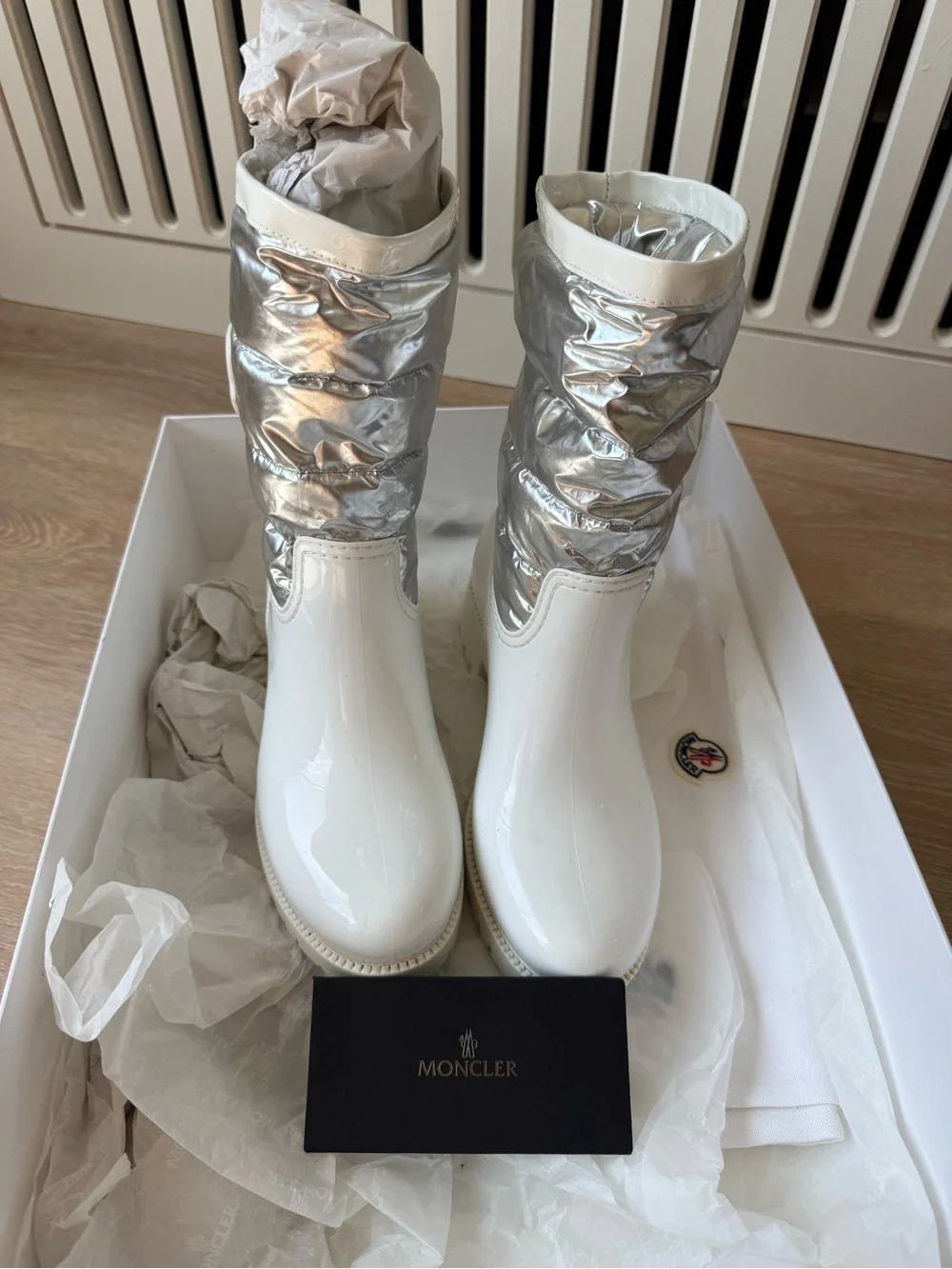 Moncler White Silver Gisele Waterproof Rain Boots Size 35 / US 4.5-5